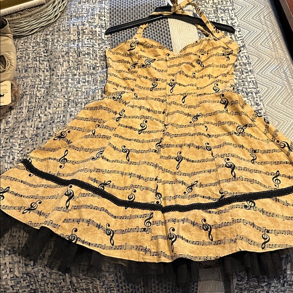 Hot topic, Musical Note women’s Halter Dress. Size large. - Picture 5 of 7